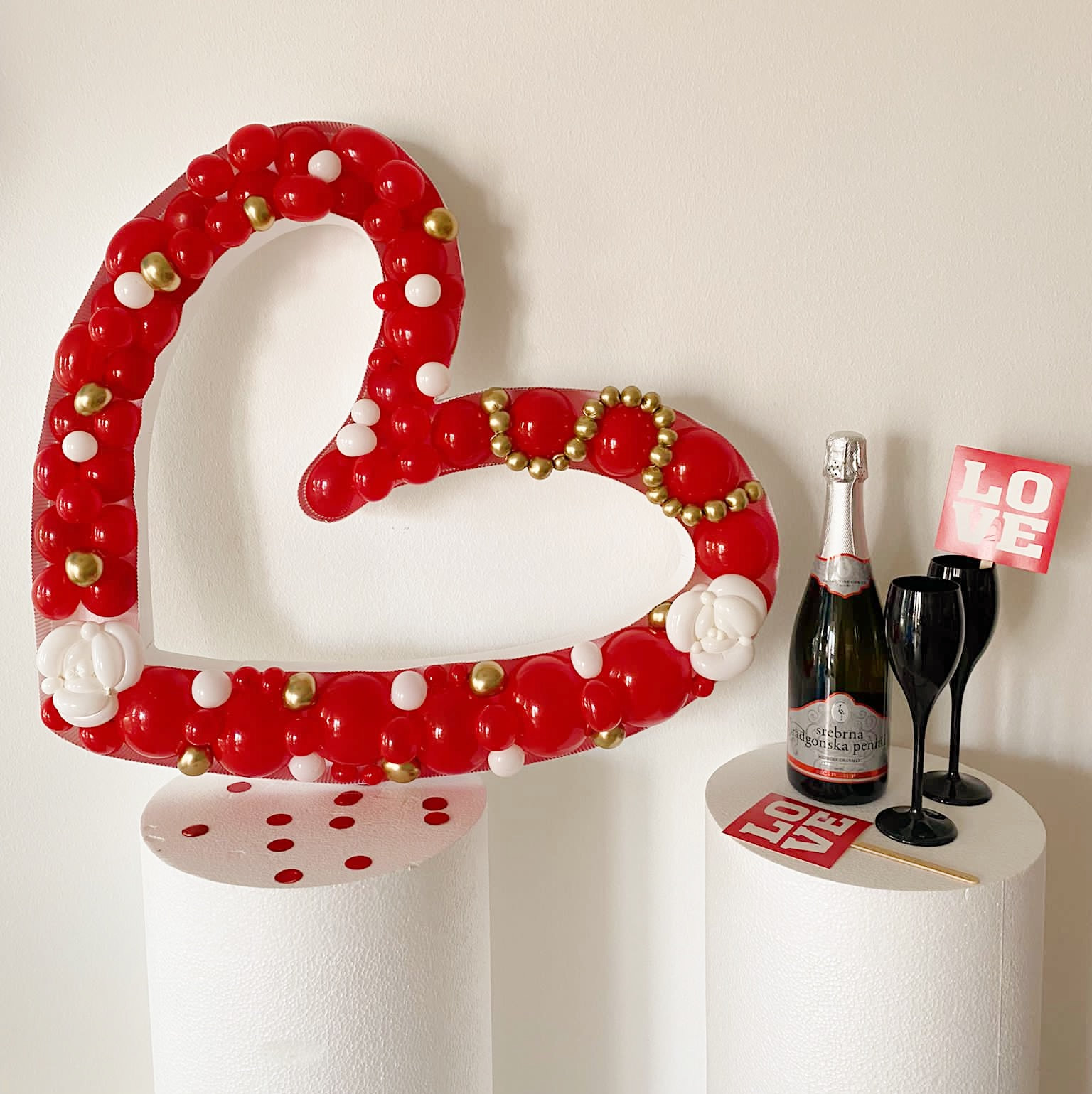 Mini Heart + 50 Red 5" Balloons - Image 2